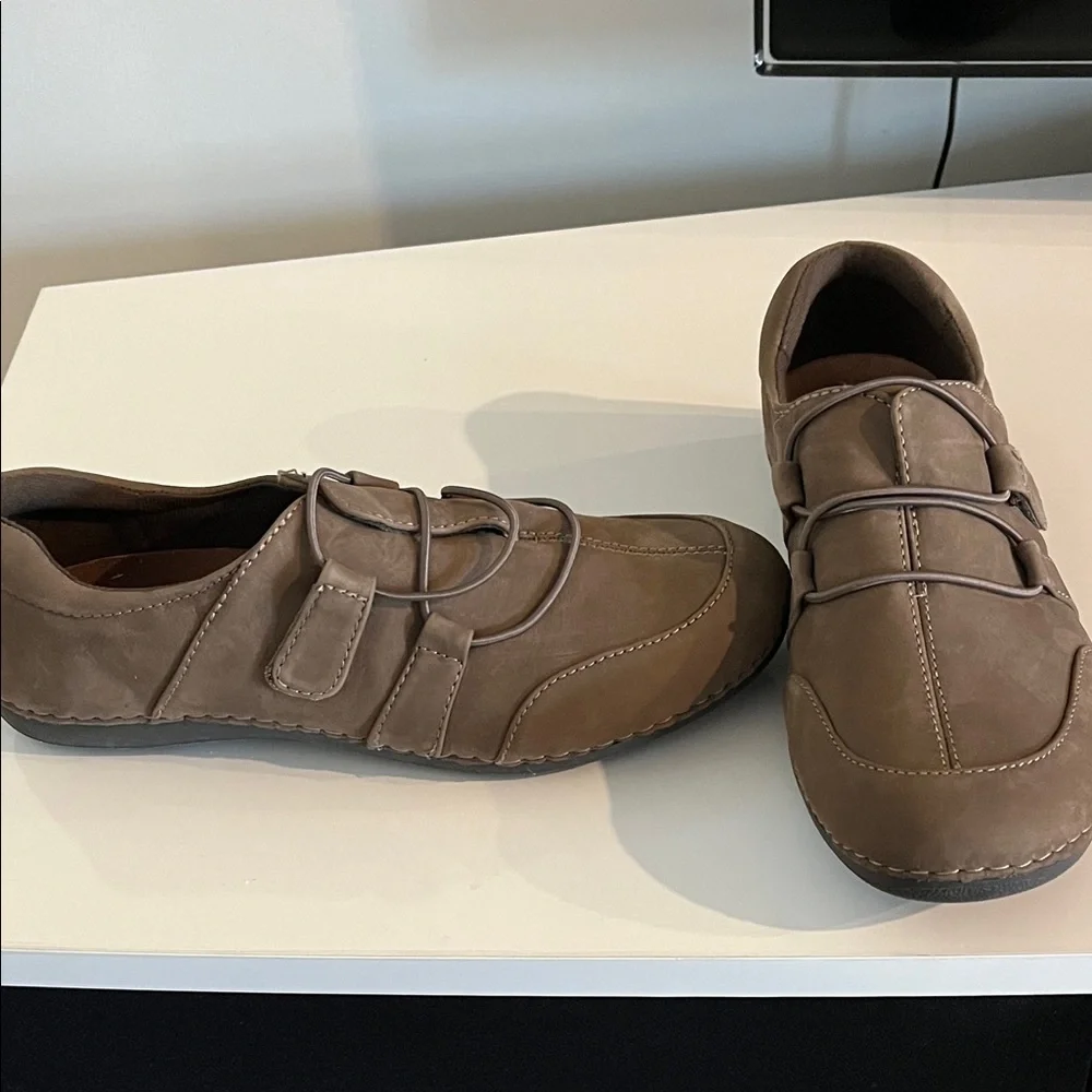 Earth Origins stylish taupe